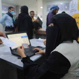 تدشين المرحلة الأولى من مشروع المساعدات النقدية للمتضررين من الصراع في محافظة مارب 2021 – 2022م